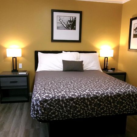 Carmel Wayfarer Inn Bagian luar foto